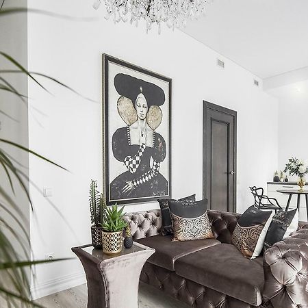 Four Luxury Flats Aparthotel Kaunas Exterior photo