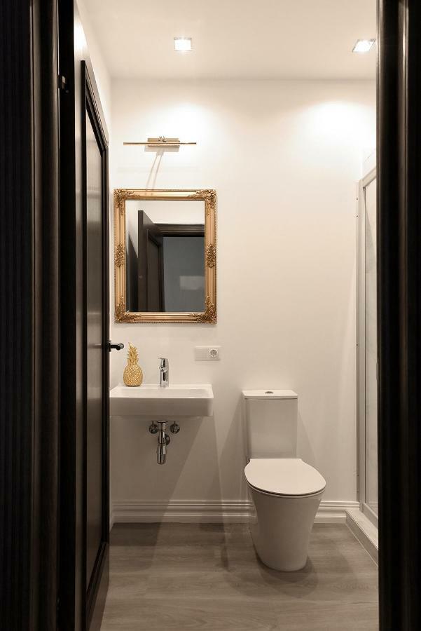 Four Luxury Flats Aparthotel Kaunas Exterior photo