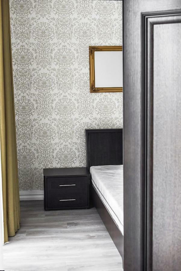 Four Luxury Flats Aparthotel Kaunas Exterior photo