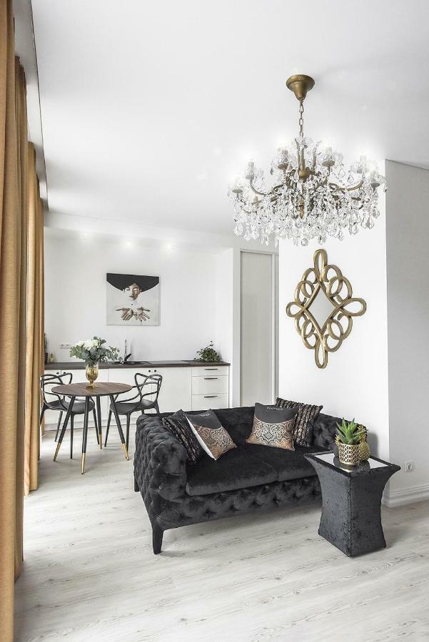 Four Luxury Flats Aparthotel Kaunas Exterior photo